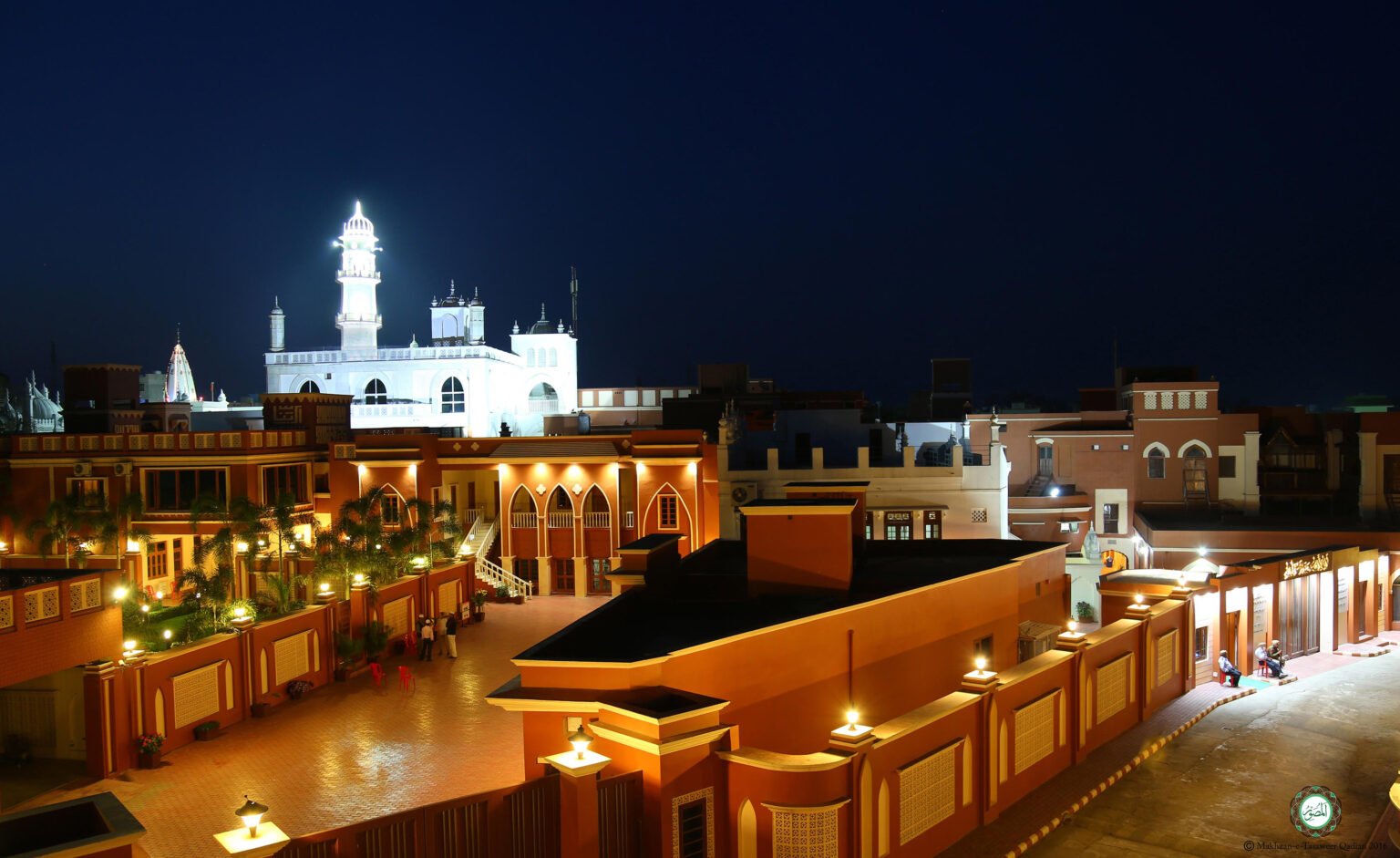 “Come, O People! Herein You Will Find the Light of God”